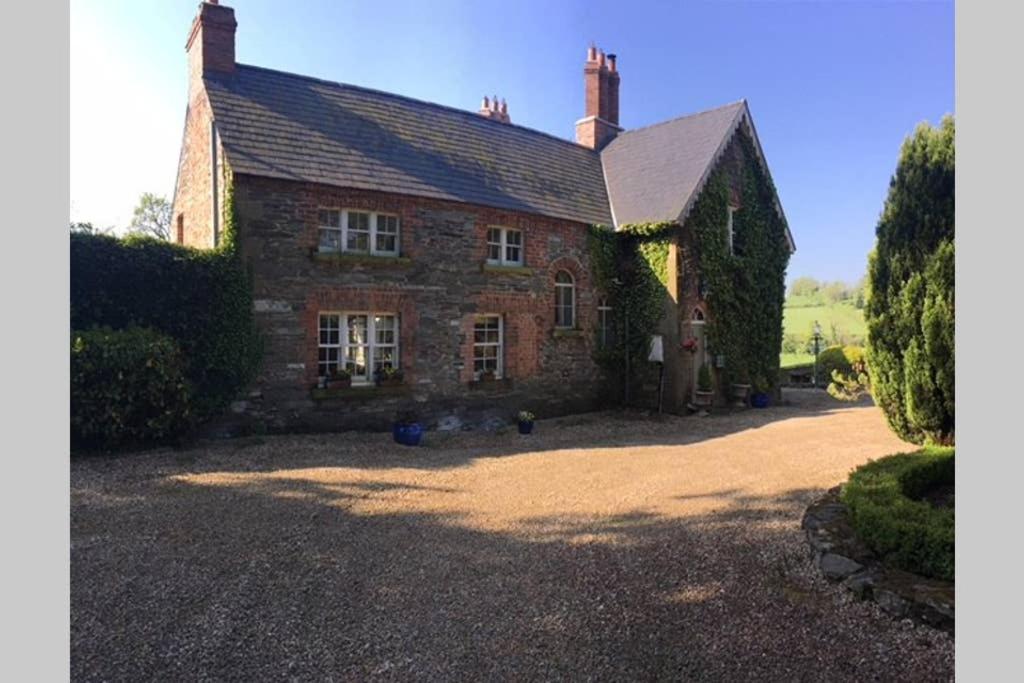 Period Coachhouse Villa Newbliss Exterior foto